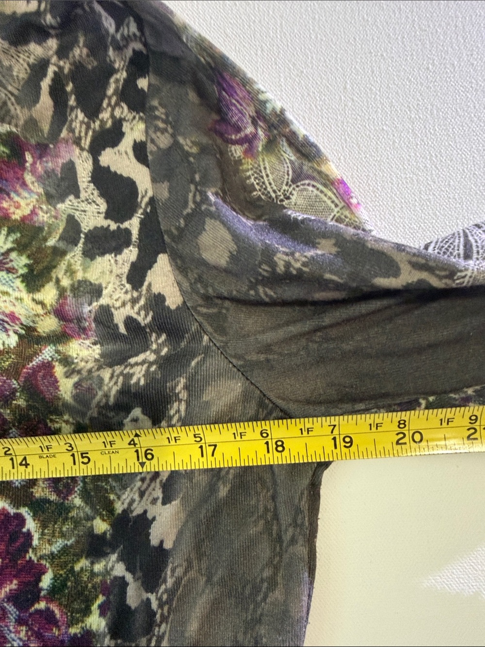 Christopher Banks Women's Gray Floral Print Scoop Neck Top with Purple Accents L - Picture 3 of 8